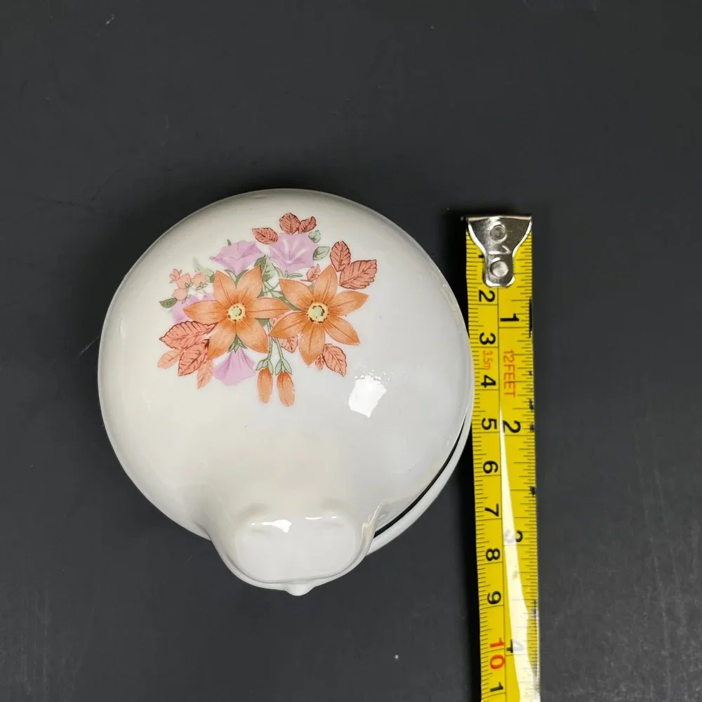 Vintage Ceramic White‎ Sleeping Cat Trinket Box Candle Floral Design Curled Tail